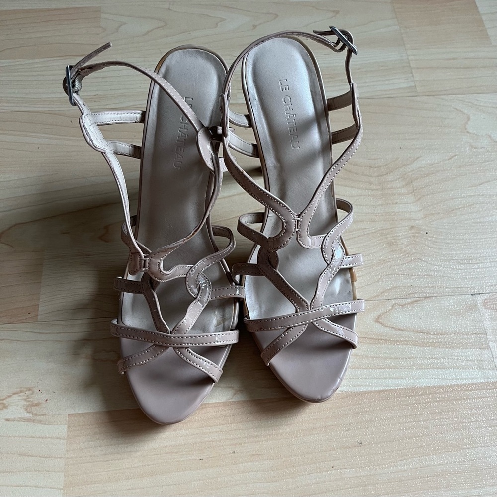 Le Chateau Cream Strappy High Heels Shoes Size 8 A